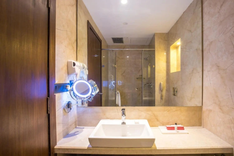 Executive Double Suite with pool view
