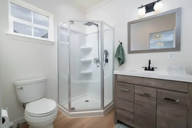 Modern 1-br Apartment Close to Downtown Vibes