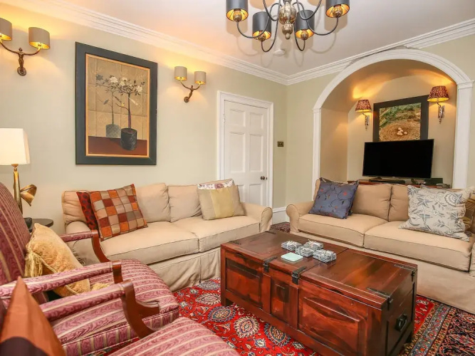 4 Maidens Row