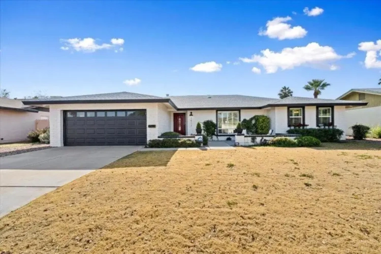 4 Bedrooms Cottage