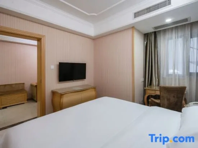 Deluxe Double Suite