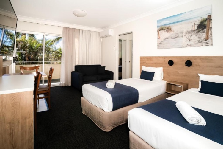 Standard Twin room with balcony