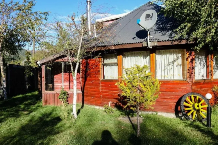 2 Bedrooms Cottage