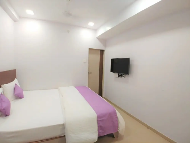 Standard room with city view