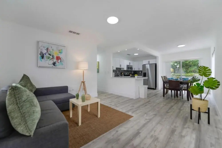Beautiful 3 Bedroom House In Miami