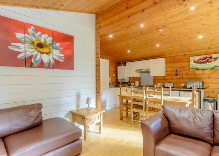3 Bedrooms Cottage