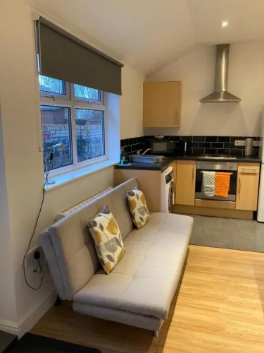 Kingsway Apartment