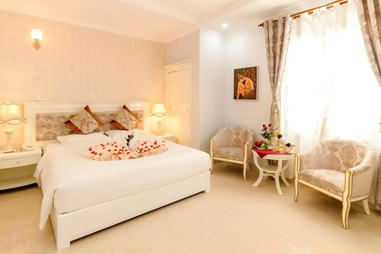 Romeliess Hotel