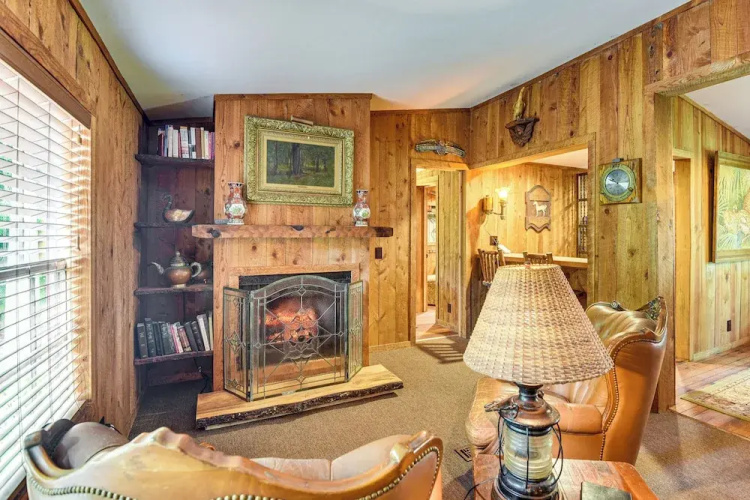 Sandy Shore & Multi-boat Dock! St Johns River Home