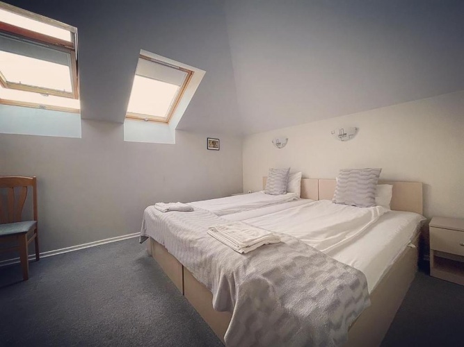 Deluxe Double Attic room