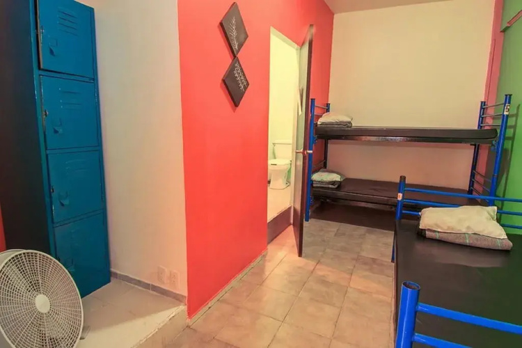 Hostal Amigo Suites