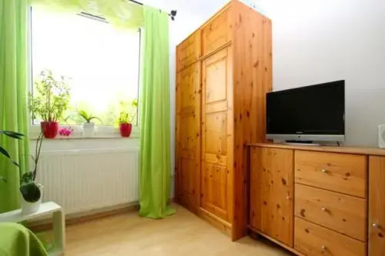 2 Private Single Rooms (5099)