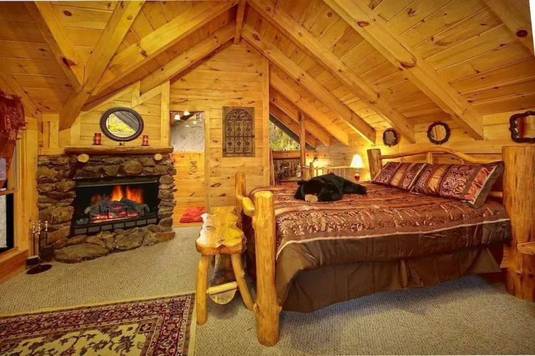 Creekside Hideaway