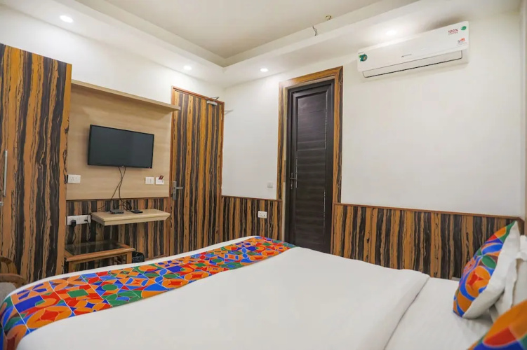 Fabhotel The Horizon