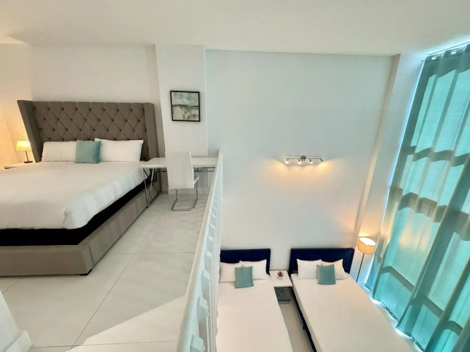Seastays Apartments