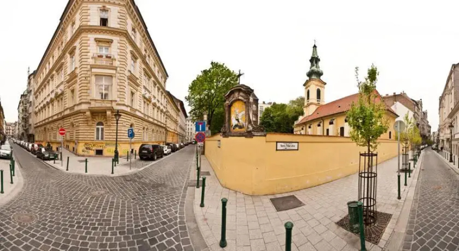Peregrinus Hotel