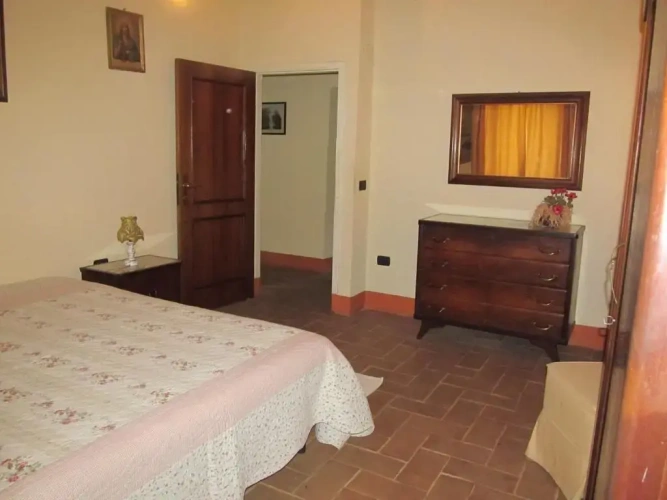 3 Bedrooms Sextuple Apartment