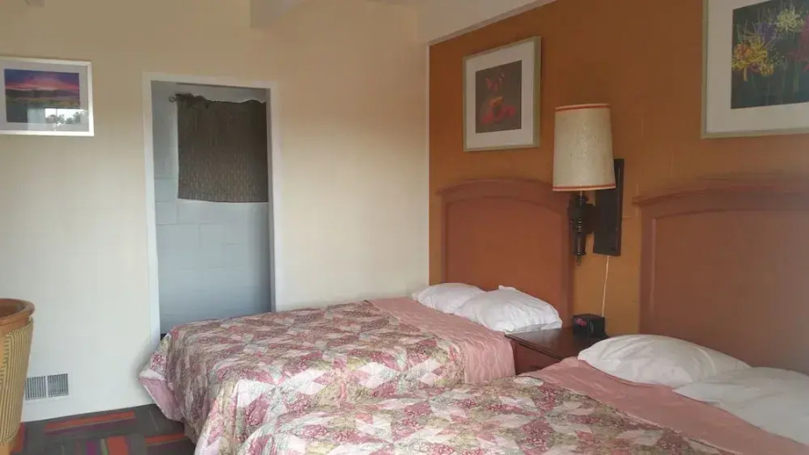 Thunder Bird Motel