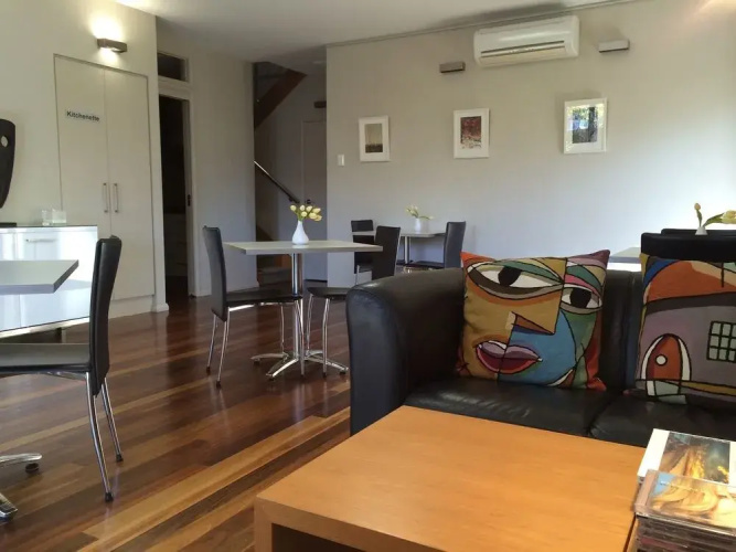 Chaucer Palms Boutique Bed & Breakfast