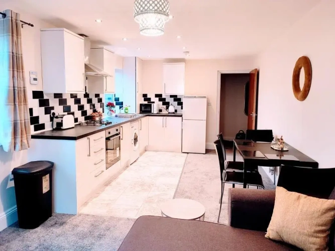 2 Bedrooms Apartment