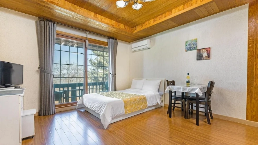1 Bedroom Standard room with balcony