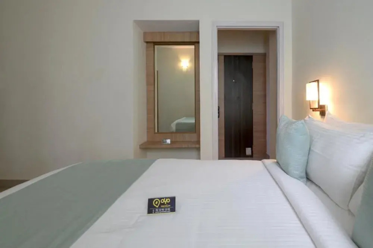 Hotel West End