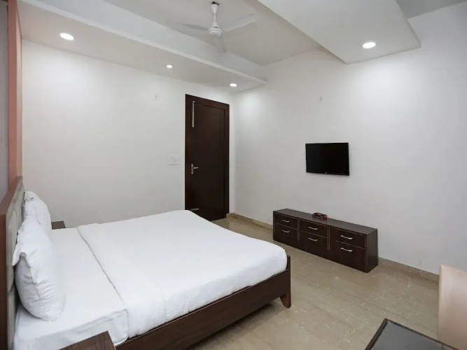 OYO Flagship 184 Spice Mall