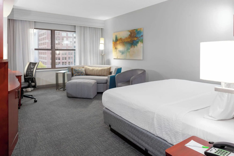 Courtyard by Marriott Downtown Memphis