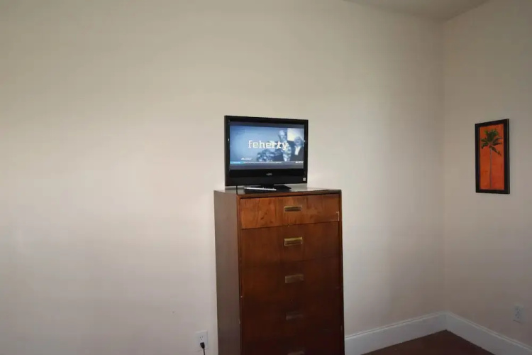 214 Edgewater