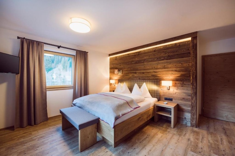 1 Bedroom Apartment with balcony