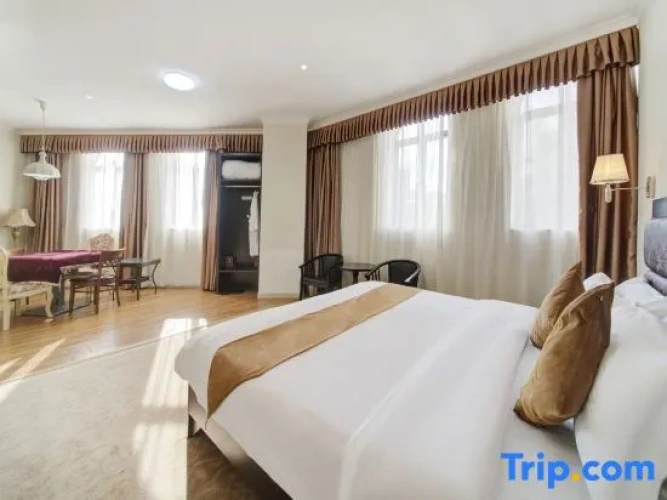 Deluxe Double Suite