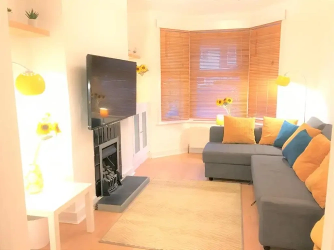3 Bedrooms Apartment