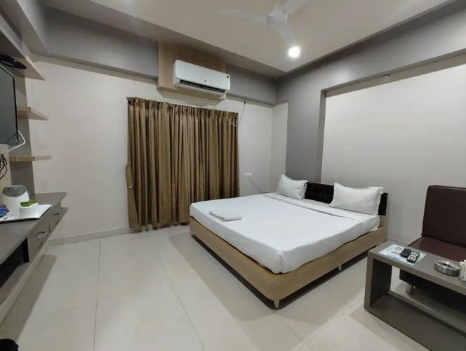 HOTEL INDRAPRASTHA, Malda
