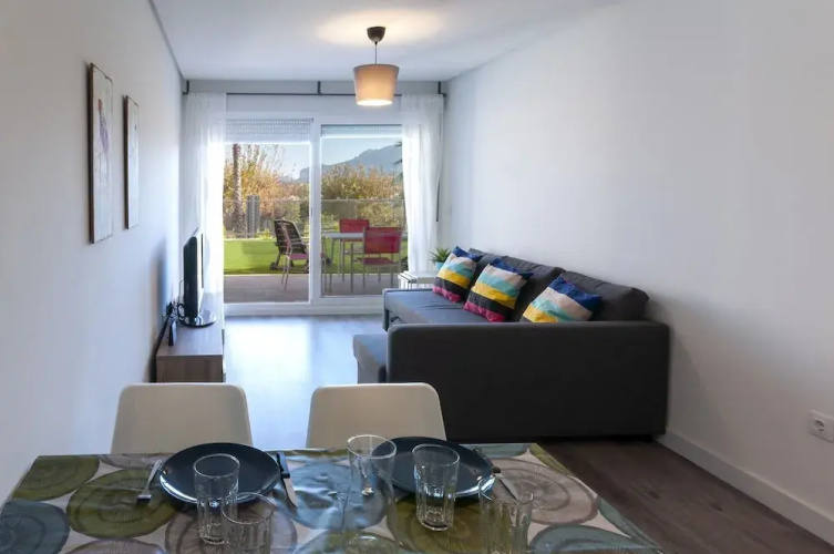 Happy - Apartment With Shared Pool in Oliva Nova