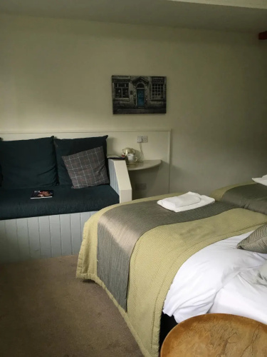 The New Three Mariners Inn