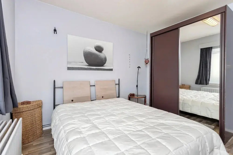 Flat in Blankenberge With Marina Views