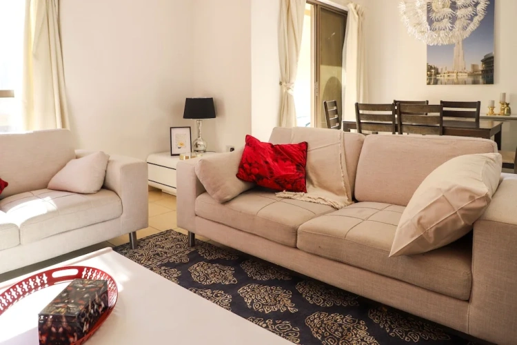 2 Bedrooms Apartment with harbour view