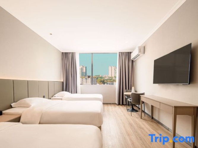 Deluxe Triple room