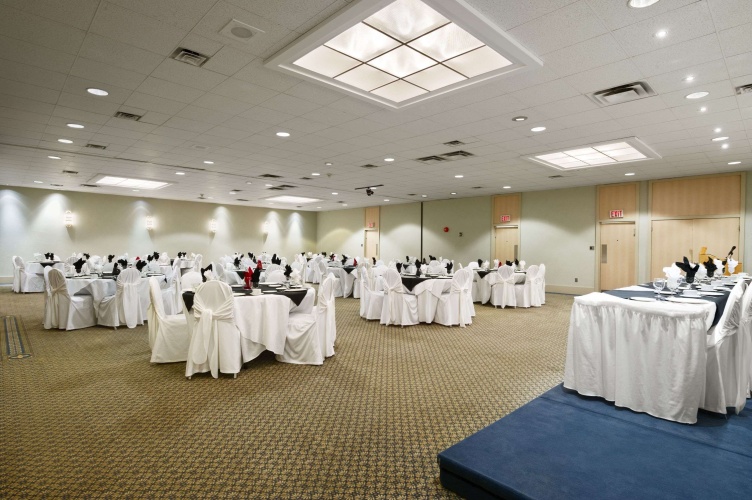 Ramada By Wyndham Trenton photo 13