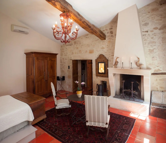 Château Latour Segur Suites & Spa