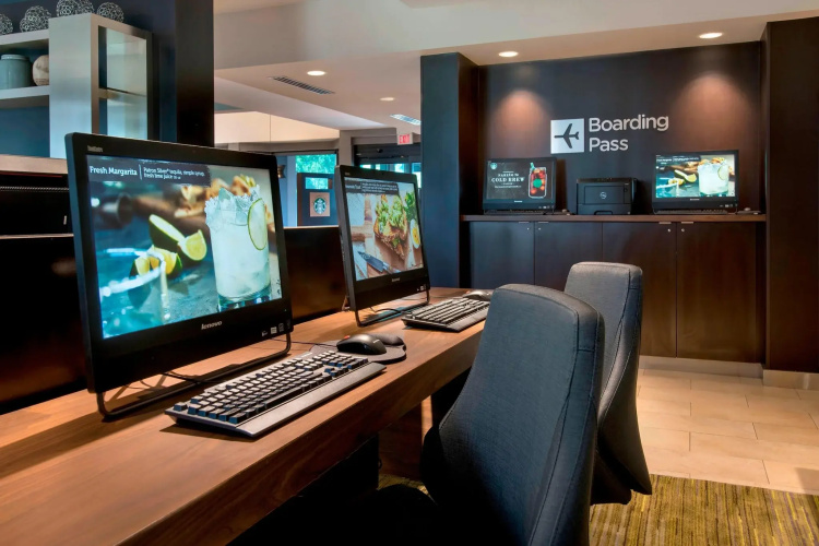 Courtyard by Marriott Norwalk