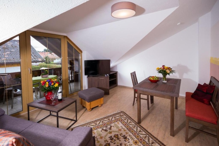 2 Bedrooms Apartment