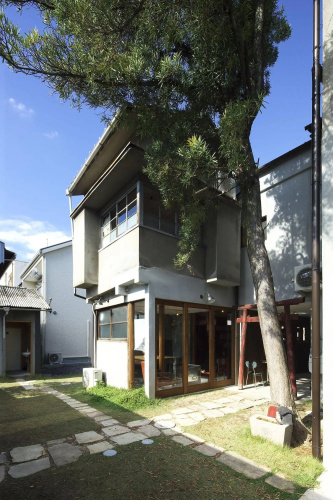 Torii-Kuguru Hostel