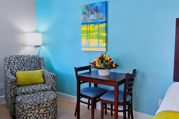 Silver Palms Inn
