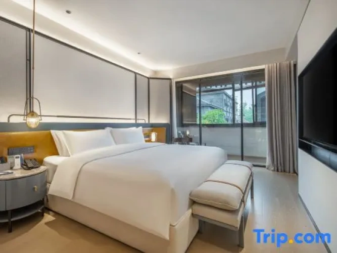2 Bedrooms Deluxe Family Suite