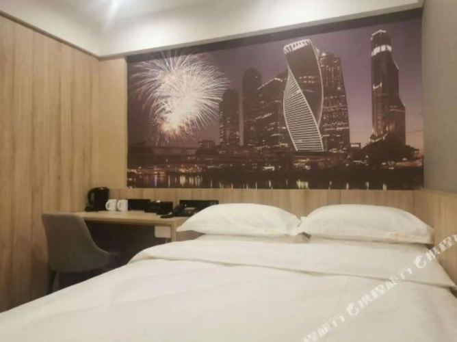 V TOUR Hotel