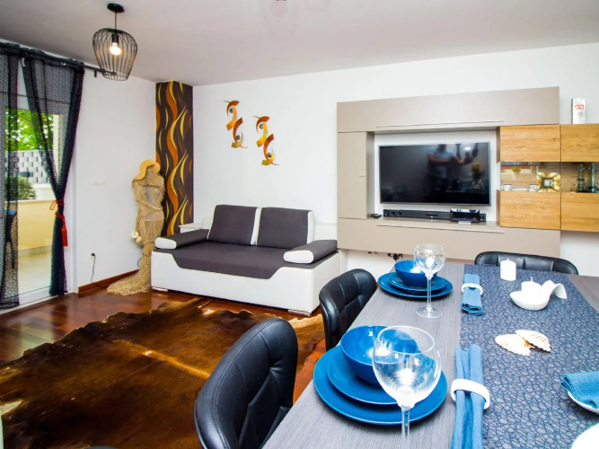 Modern Apartment in Šilo with Private Swimming Pool