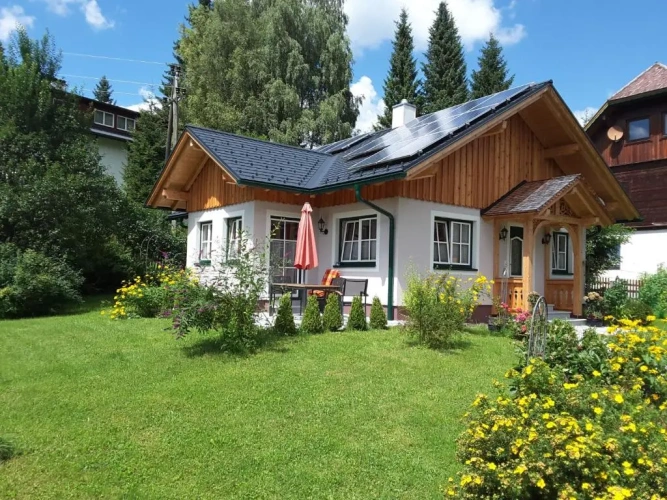 2 Bedrooms Cottage