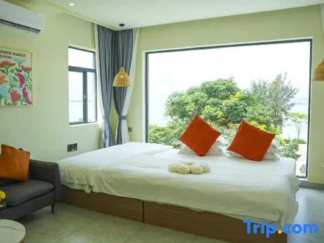 Deluxe Double Family Suite with sea view