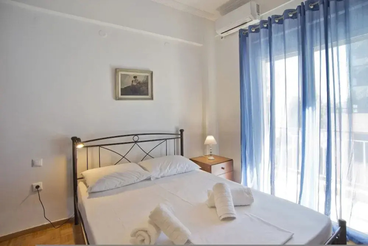Baroness Apartment in Piraeus